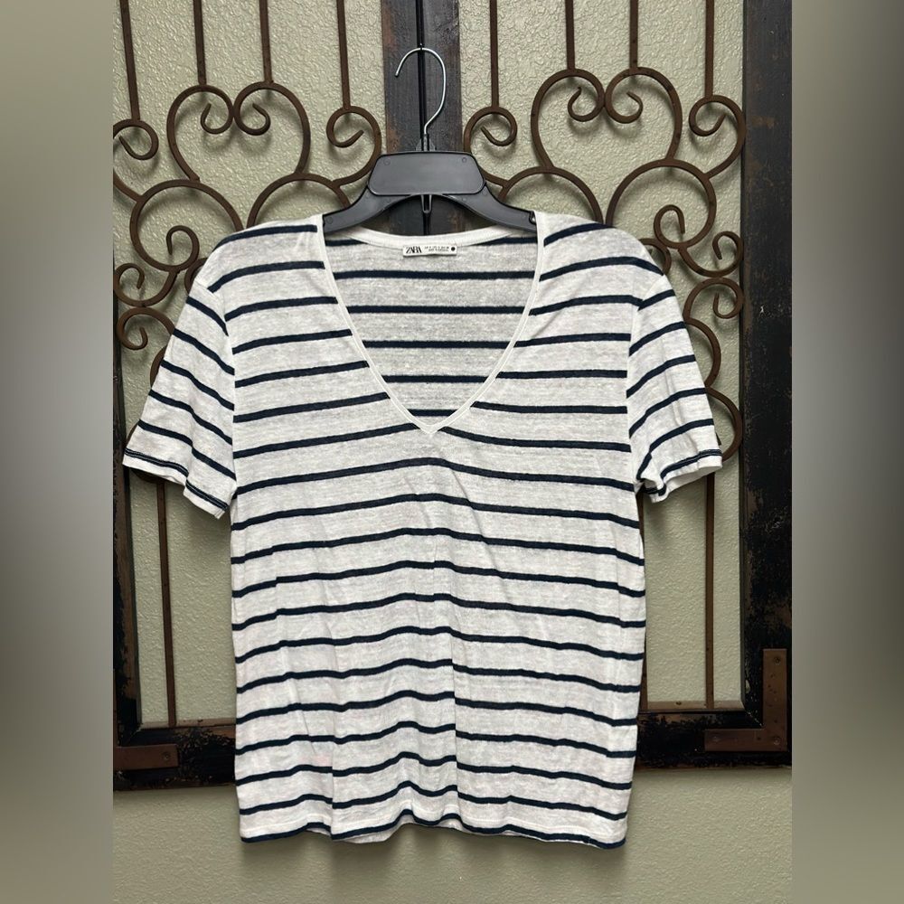 Zara short sleeve vneck striped top - Picture 2 of 5